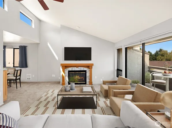 6652 Parkpoint Way NE #D-311, Seattle, WA 98115