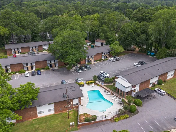 Carousel Village Apartments