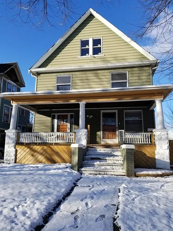 2908 Archwood Ave photo 1