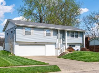 1382 Rawlings Dr, Fairborn, OH