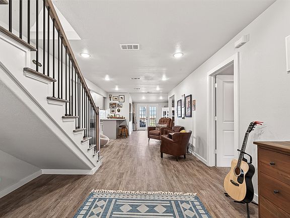 5th image of 1047 Dungens Mill Rd