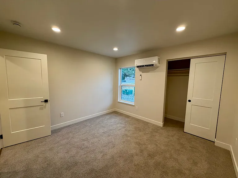 Sunrise Villas Apartments — Photo 25