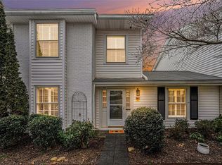 1434 Hampton Glen Ct, Decatur, GA 30033