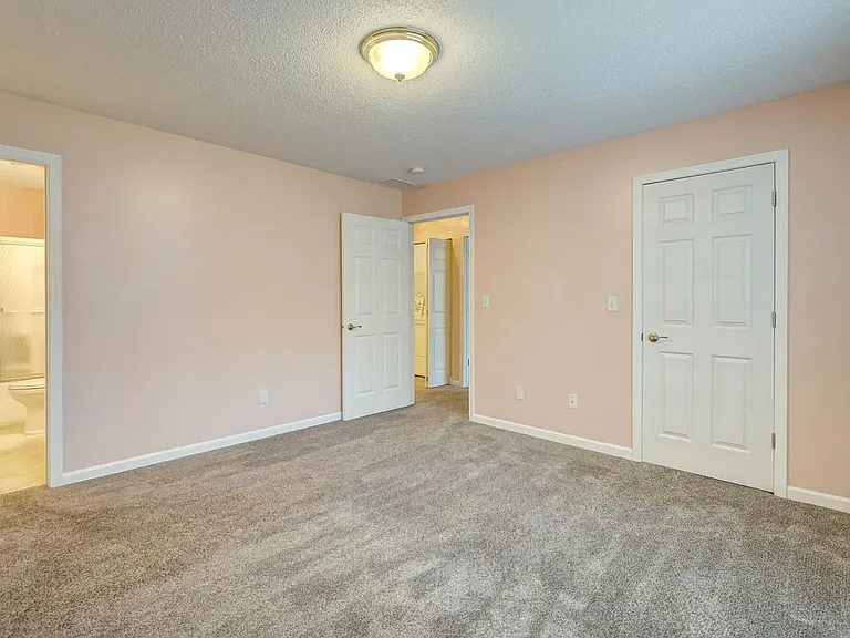 1300 Carriage Dr #A — Photo 28