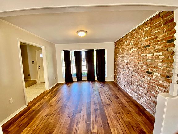 5th image of 175 Pomeroy Dr