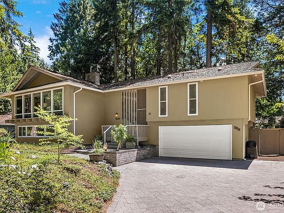 2nd image of 2119 Sahalee Drive W