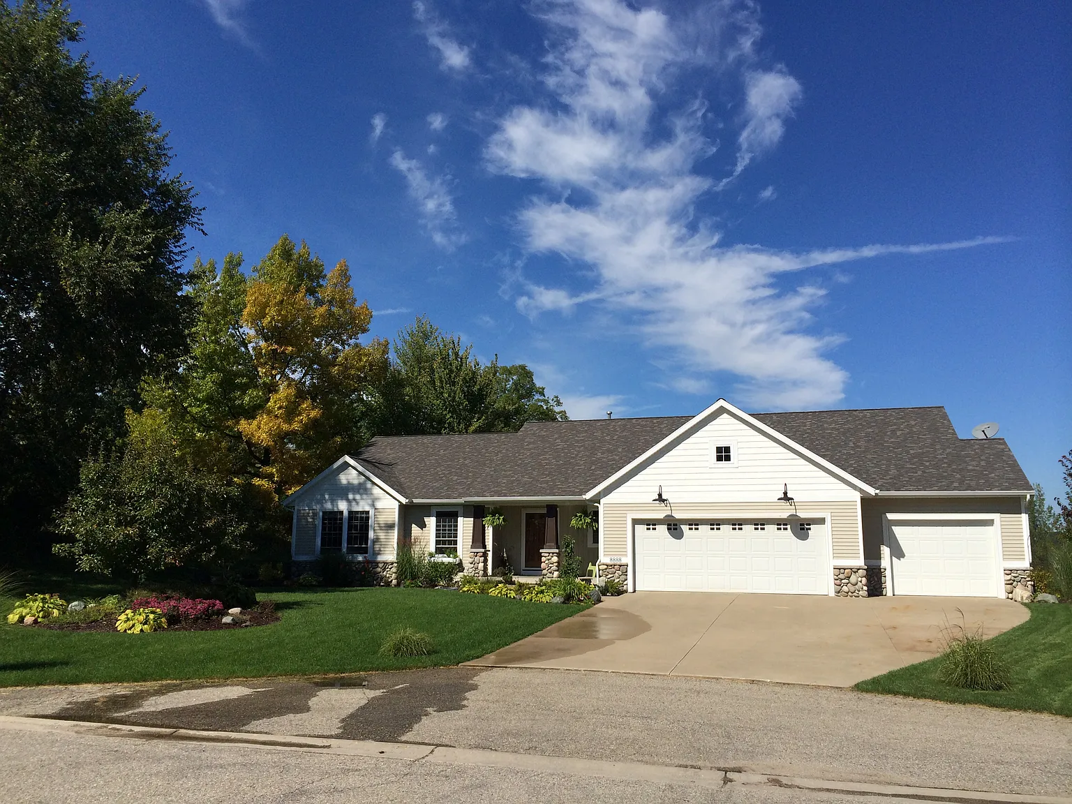8888 Cavalier Ct photo 1