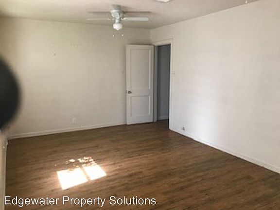 2nd image of 2506 Jackson Ln