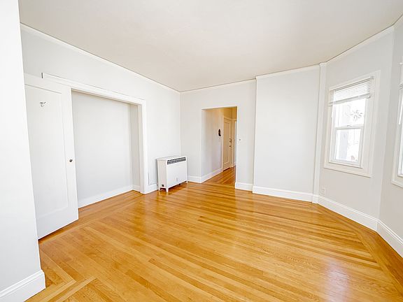 3rd image of 336 Wayne Ave #6