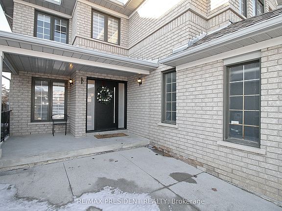 3rd image of 32 Deerglen Dr
