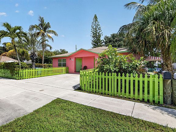 2nd image of 201 E Palm St #203