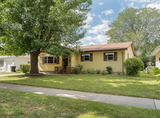 806 S 23rd St, Grand Forks, ND 58201