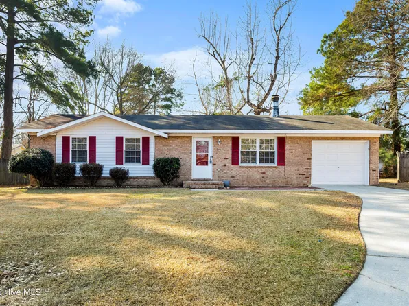 210 Chatham Court, Jacksonville, NC 28540