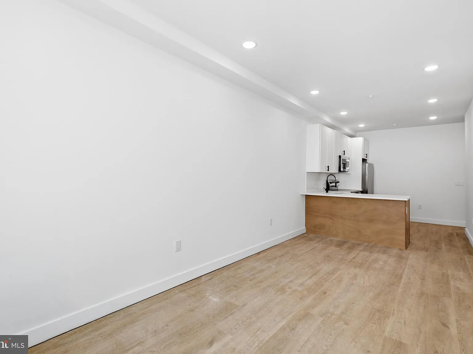 3 bed, $1,700 — Photo 3