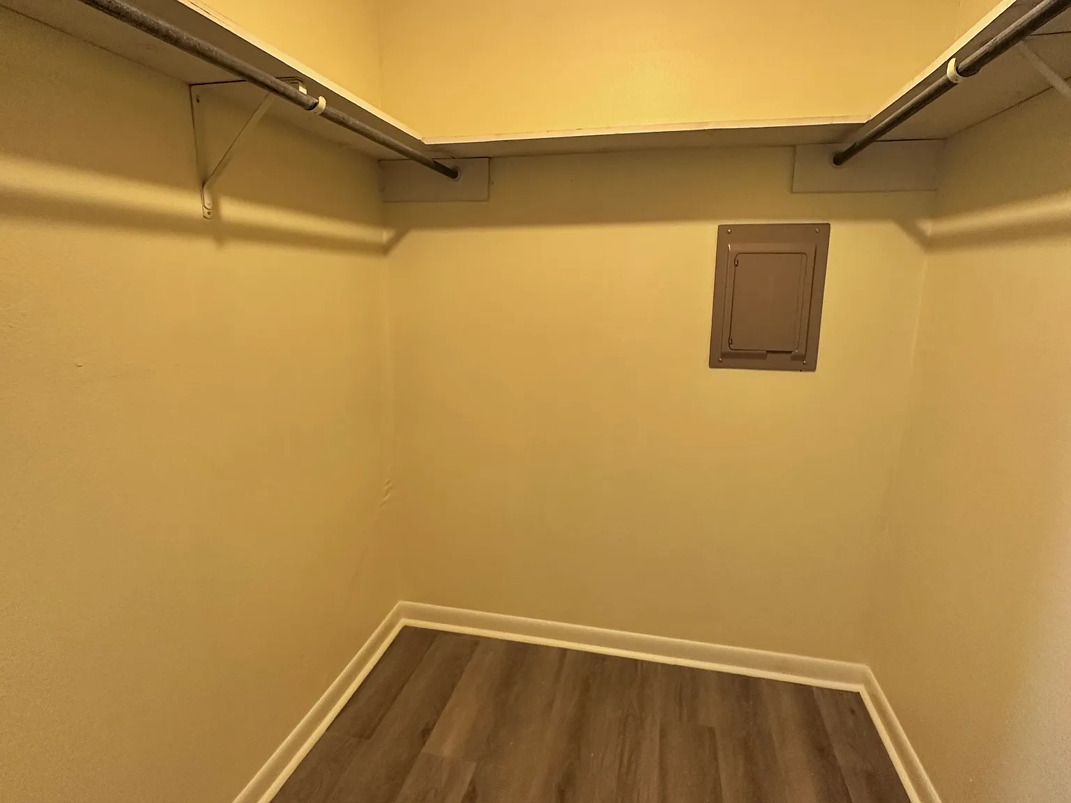 4 bed, 2258 sqft, $2,200 — Photo 2