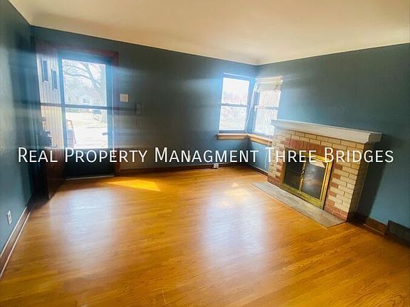 2nd image of 3636 Eminence Blvd