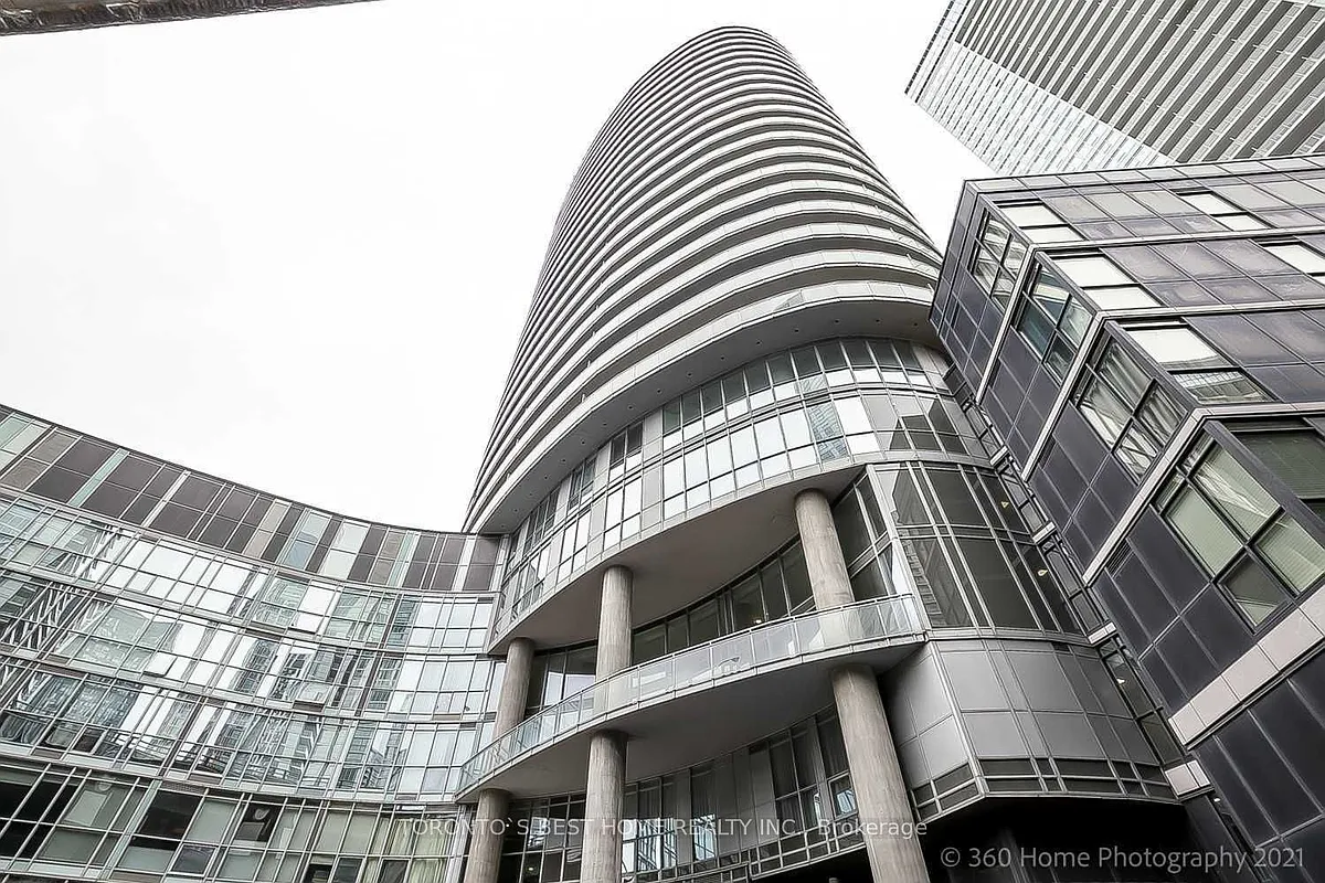 Building Photo - 420 Lake Shore Blvd W #2