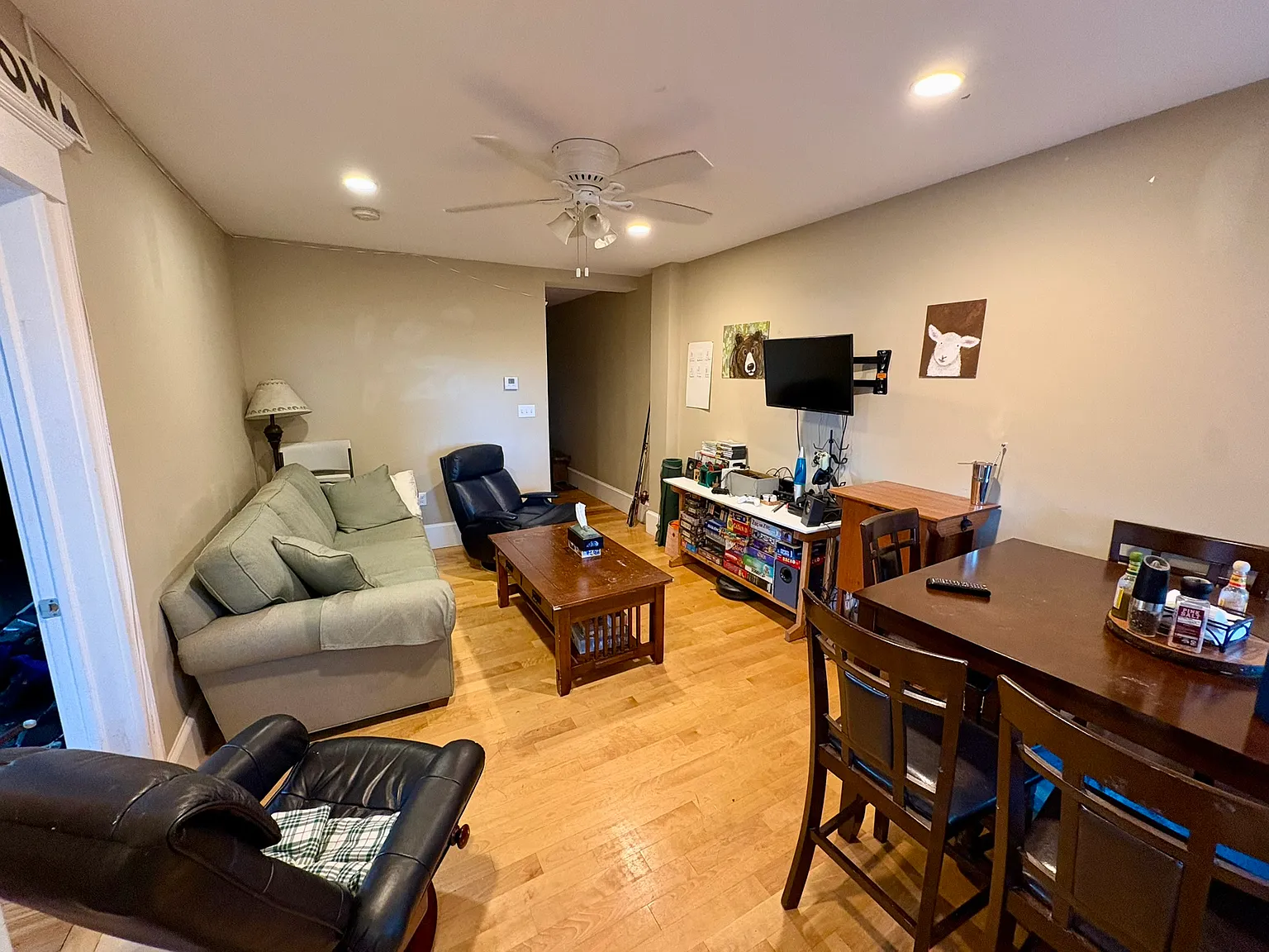 3 bed, 1361 sqft, $4,100 — Photo 4