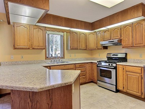 4th image of 9300 W 92nd Pl