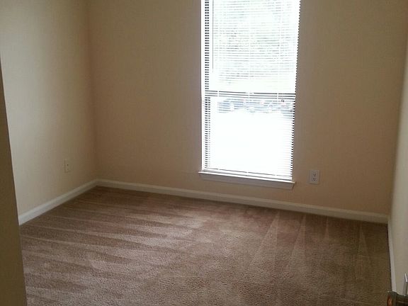 3rd image of 19 Aspen Dr APT H