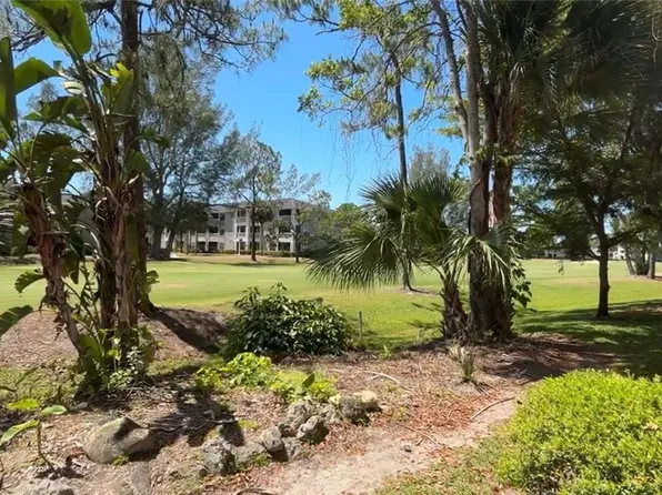 180 Turtle Lake Ct APT 101, Naples, FL 34105