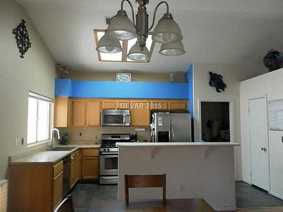 3rd image of 1104 Sport Of Kings Ave
