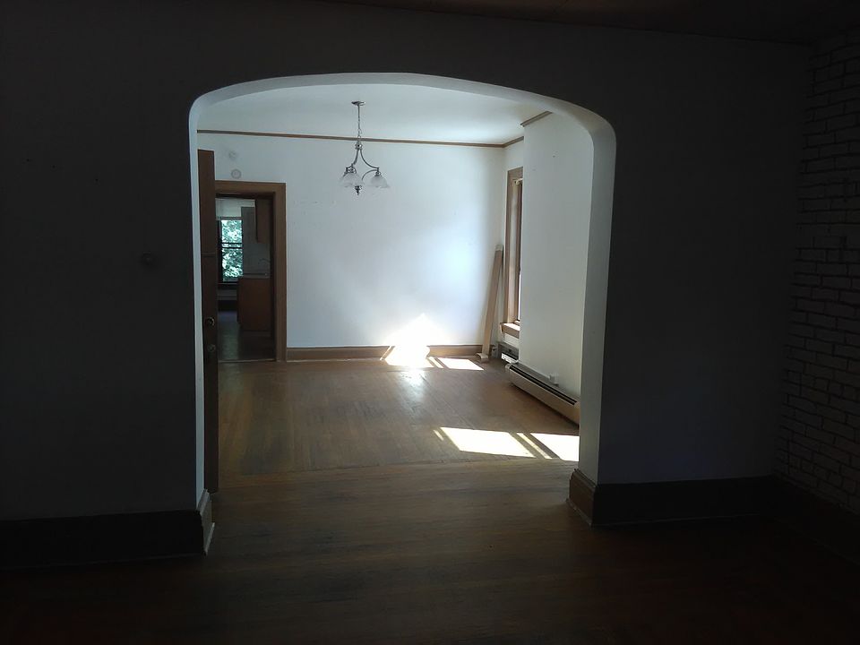 1st image of 52 Brunswick Ave