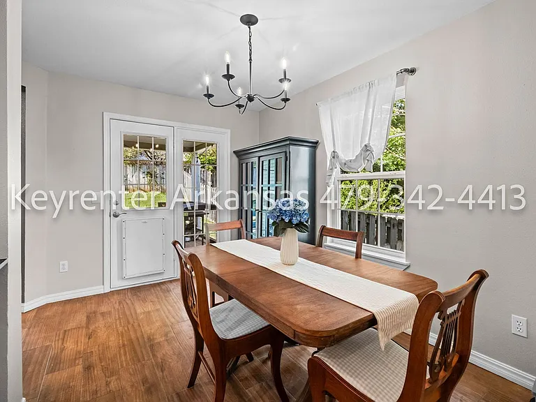 2943 E Setter St — Photo 6