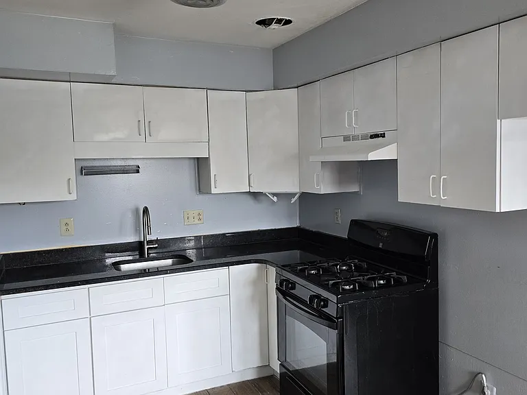 10032 Jeanes St #1 — Photo 3