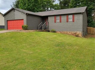 988 Dallas Way, Lawrenceville, GA 30046