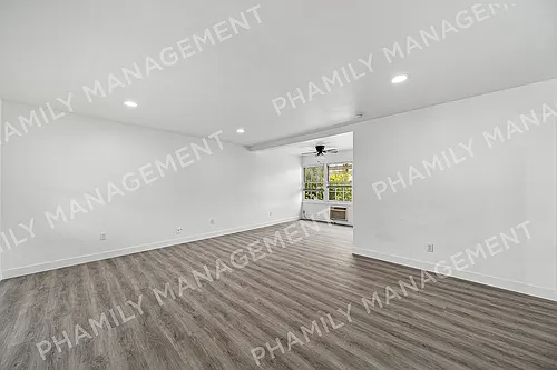 1745 Grevelia St #19 Photo 1