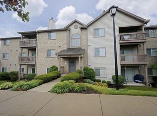 8395 Spring Valley Ct, West Chester, OH 45069