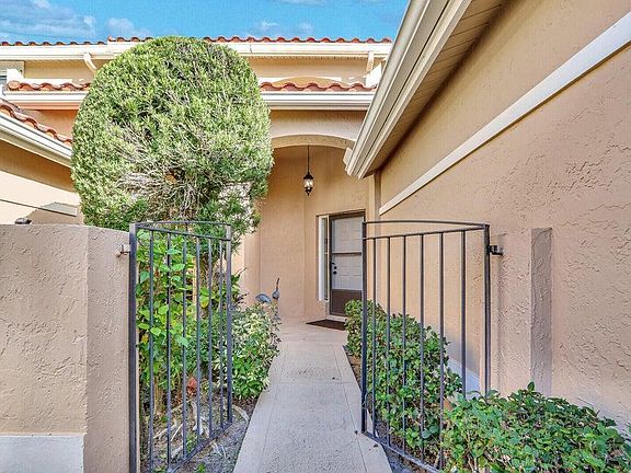 2nd image of 858 Windermere Way