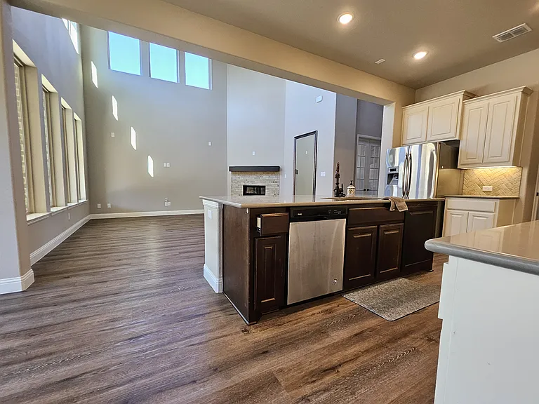 810 Elm Park Dr — Photo 32