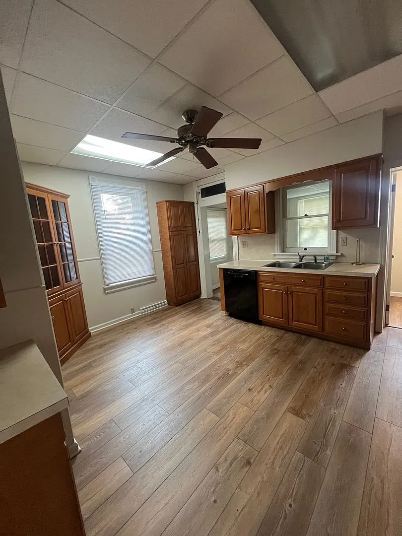 Newly remodeled 3 bedroom home in fantastic Carlisle Neighborhood — Photo 4