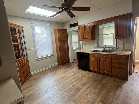 4th image of 50 Wilson St