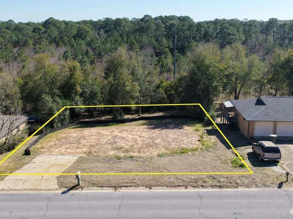 5536 Charbar Dr, Pensacola, FL 32526