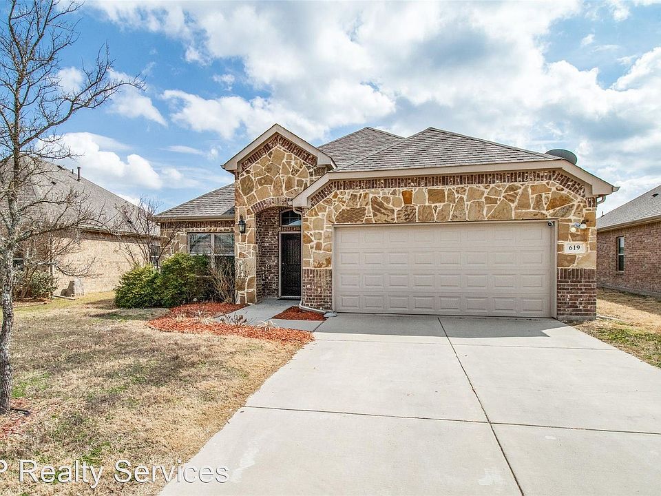 1st image of 619 Dogwood Dr