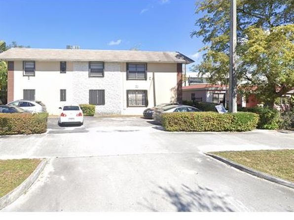 2335 NE 172nd St APT 6