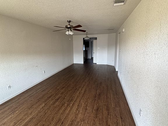 4th image of 221 Gibson St #B