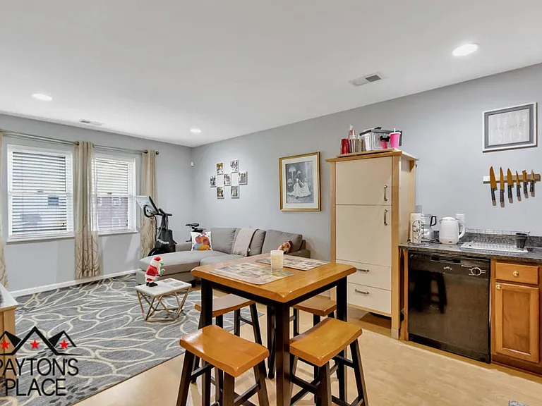 1658 W Virginia Ave NE #201 — Photo 17