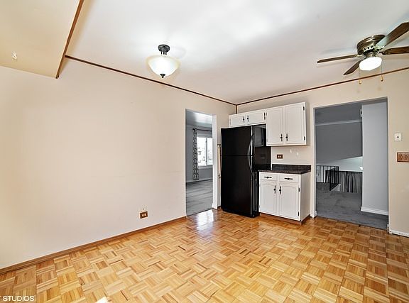 4th image of 869 Lakeside Dr