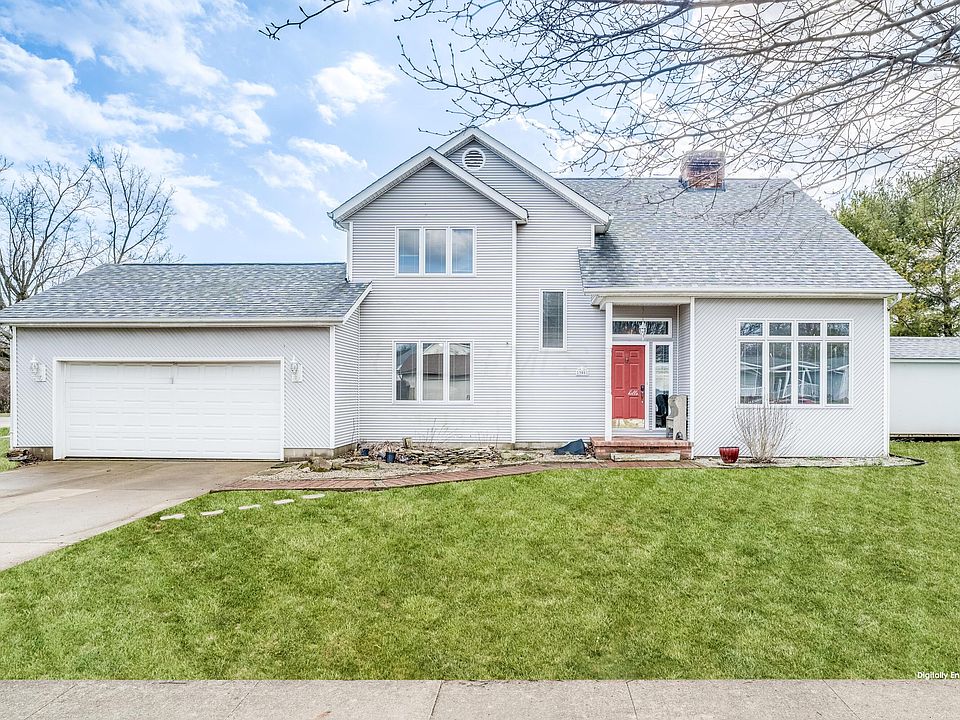 1st image of 300 Wedgewood Ct