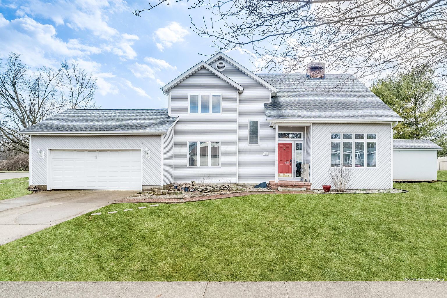 Listing photo 1 for 300 Wedgewood Ct