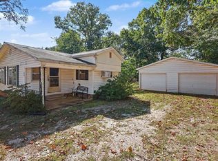 660 Neighborhood Rd, Wellford, SC 29385