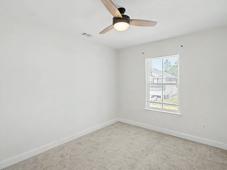 1052 Grayson Ave — Photo 15