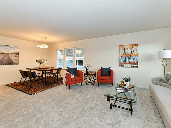 4th image of 204 Betsy Place