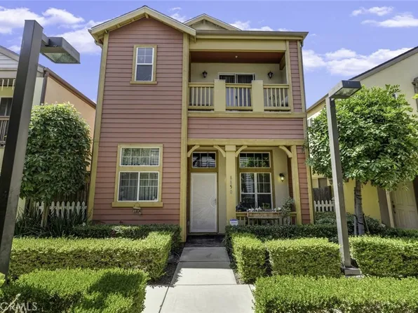 8850 Burnet Ave, North Hills, CA 91343