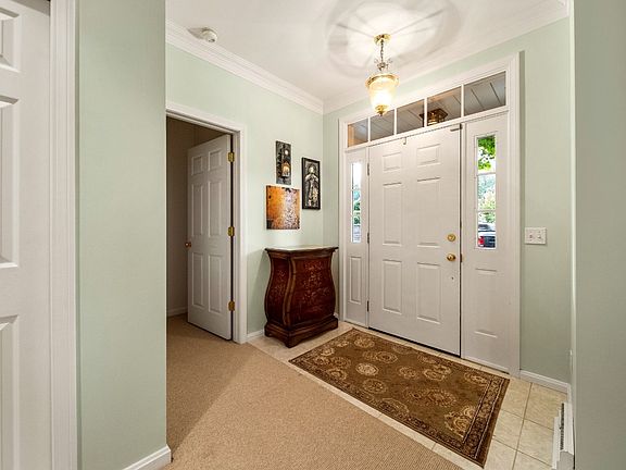 3rd image of 1233 Tower Ln #4