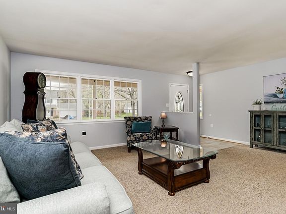 5th image of 6915 Wick Ln